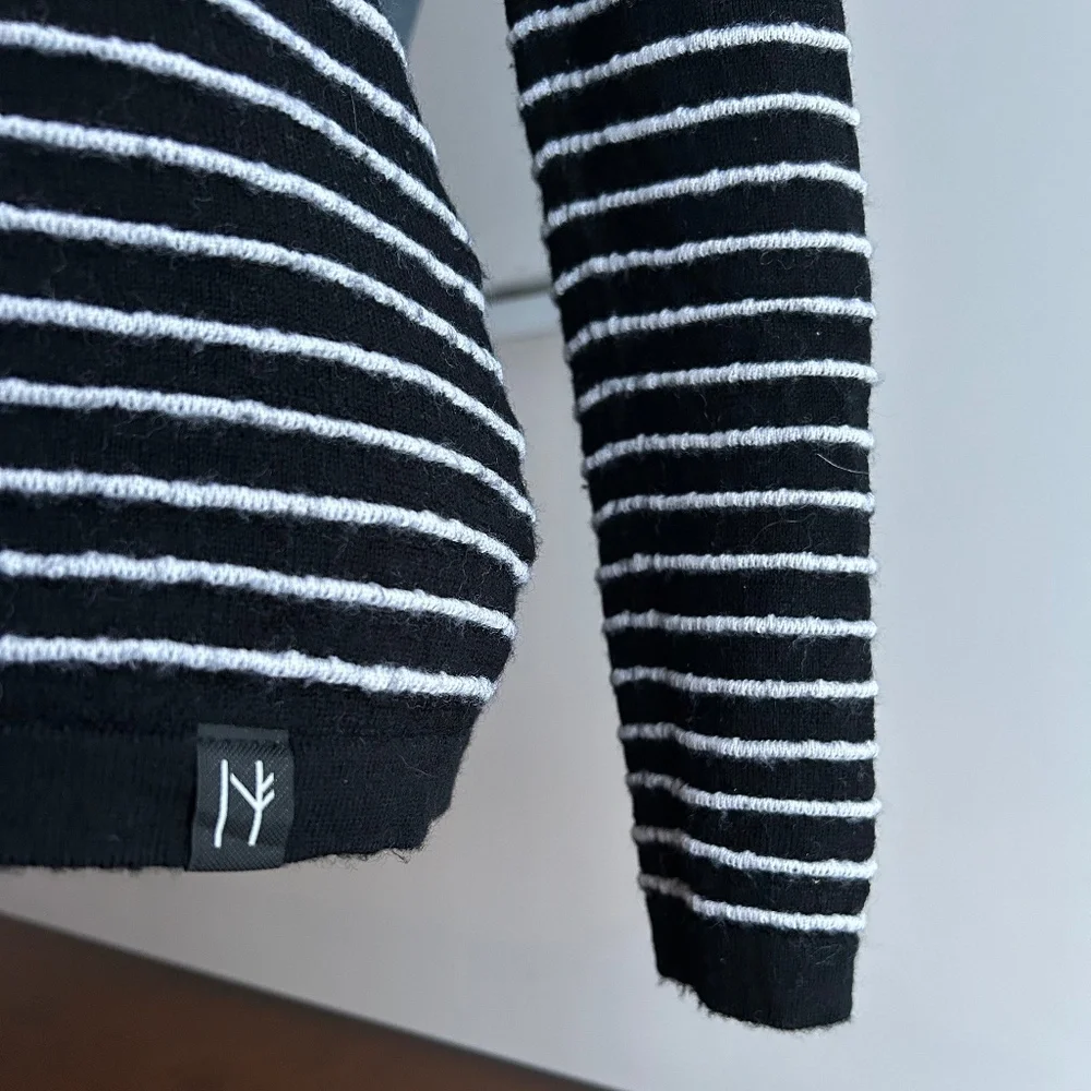 Neve⎪Wool Pullover Sweater In Size S. - Picture 5 of 11